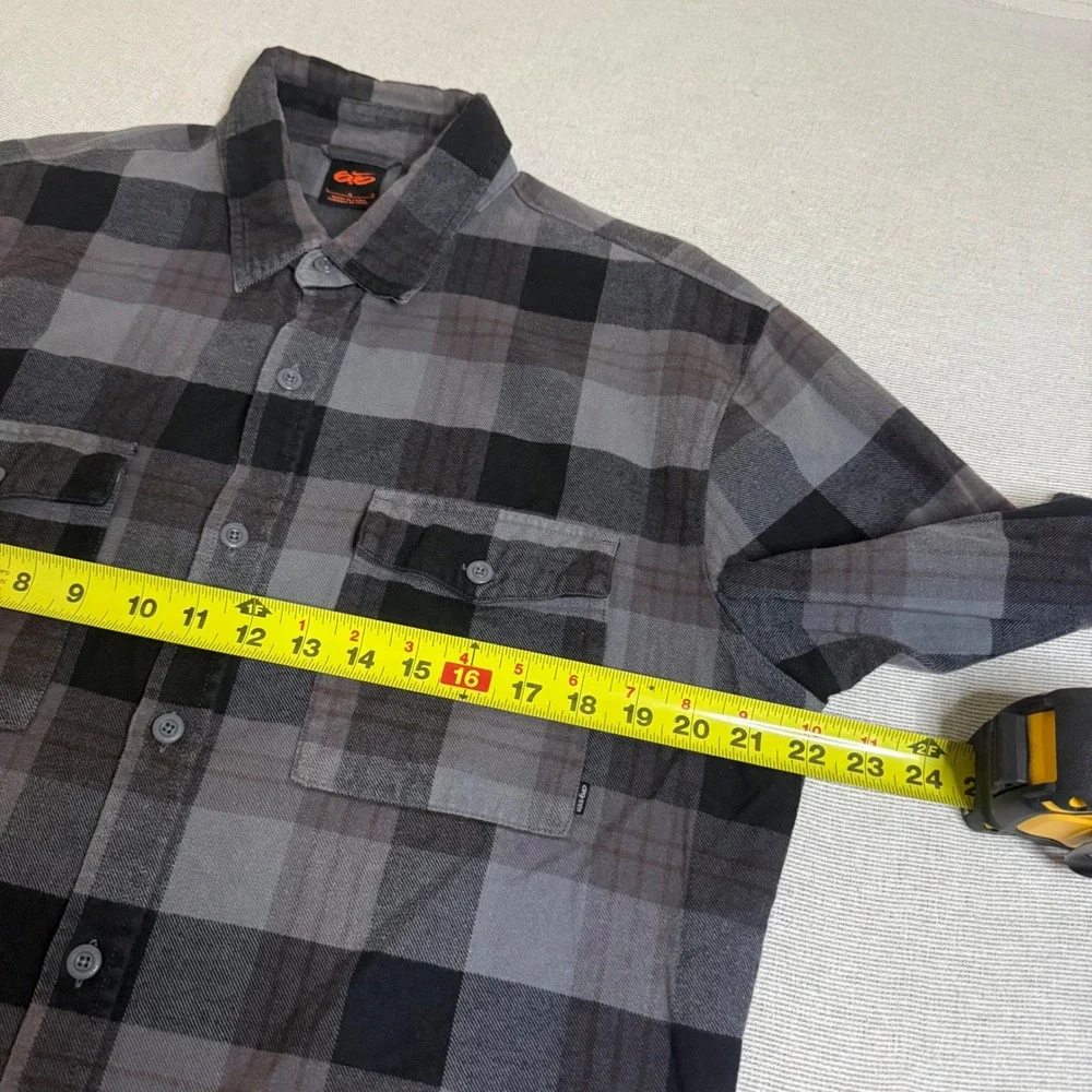 Nike 6.0 skater Flannel Shirt Mens Large Black Plaid Button Up 404546-021